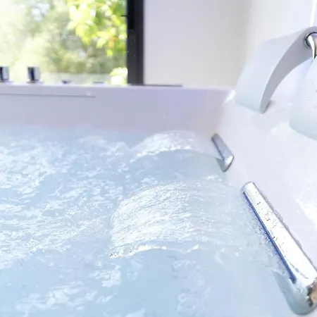 Appartement Romantic With Jacuzzi