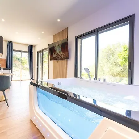 Romantic With Jacuzzi