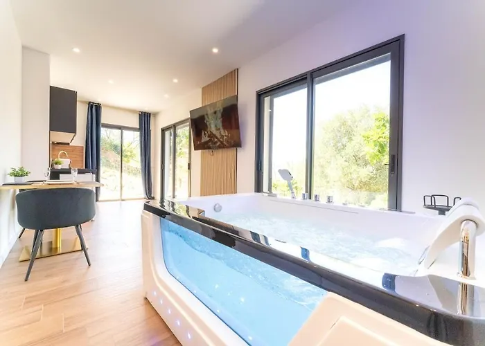 Romantic With Jacuzzi